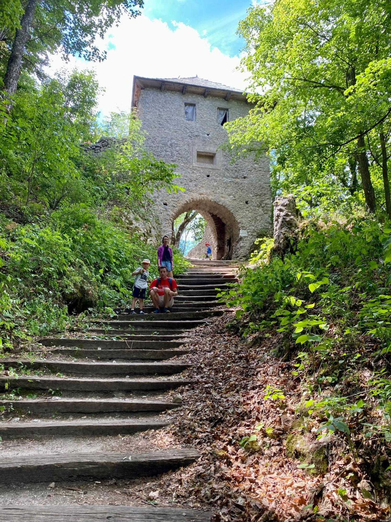 Villa Drevenica Emilka, 5 Min Restauracia, Z Terasy Vyhlad Na Kralovu Holu A Polomske Ocko, Gril, Ohnisko, Kotlik Brezno Exterior foto