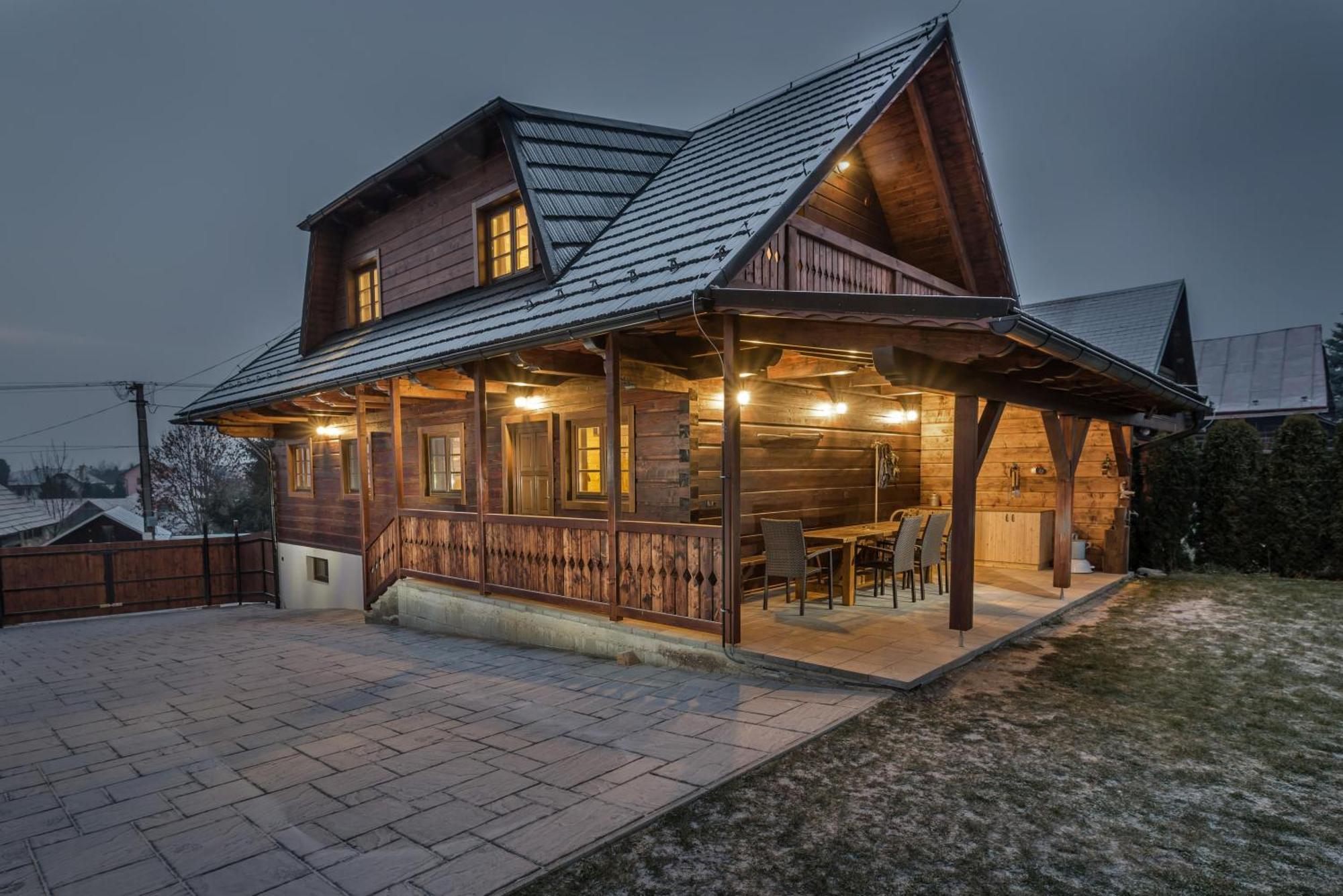 Villa Drevenica Emilka, 5 Min Restauracia, Z Terasy Vyhlad Na Kralovu Holu A Polomske Ocko, Gril, Ohnisko, Kotlik Brezno Exterior foto